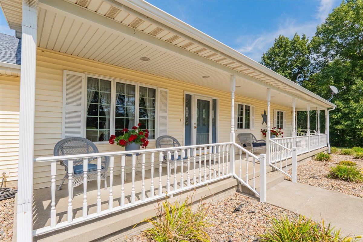 5897 Country Meadow Lane, Clinton, IL 61727