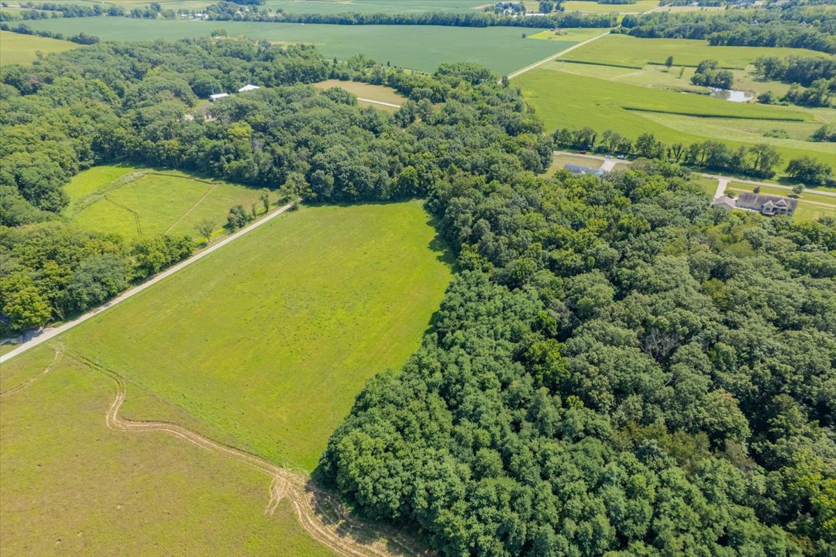 5897 Country Meadow Lane, Clinton, IL 61727