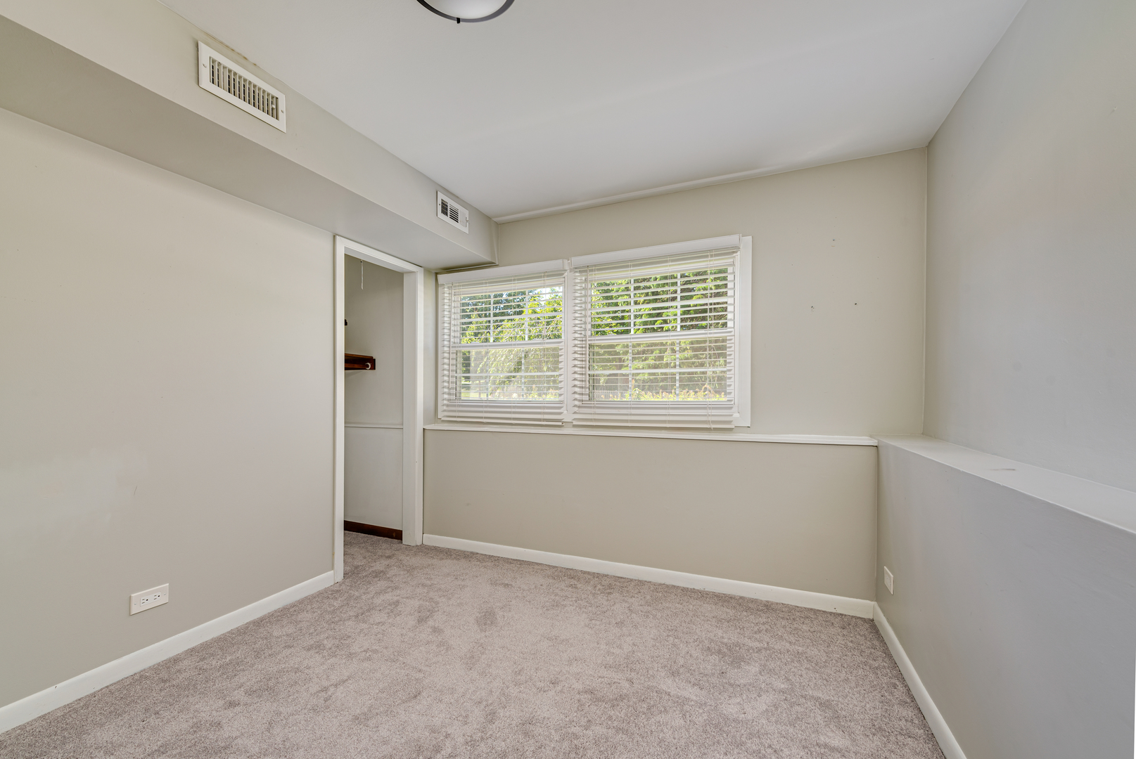 810 Red Bridge Road, Lake Zurich, IL 60047