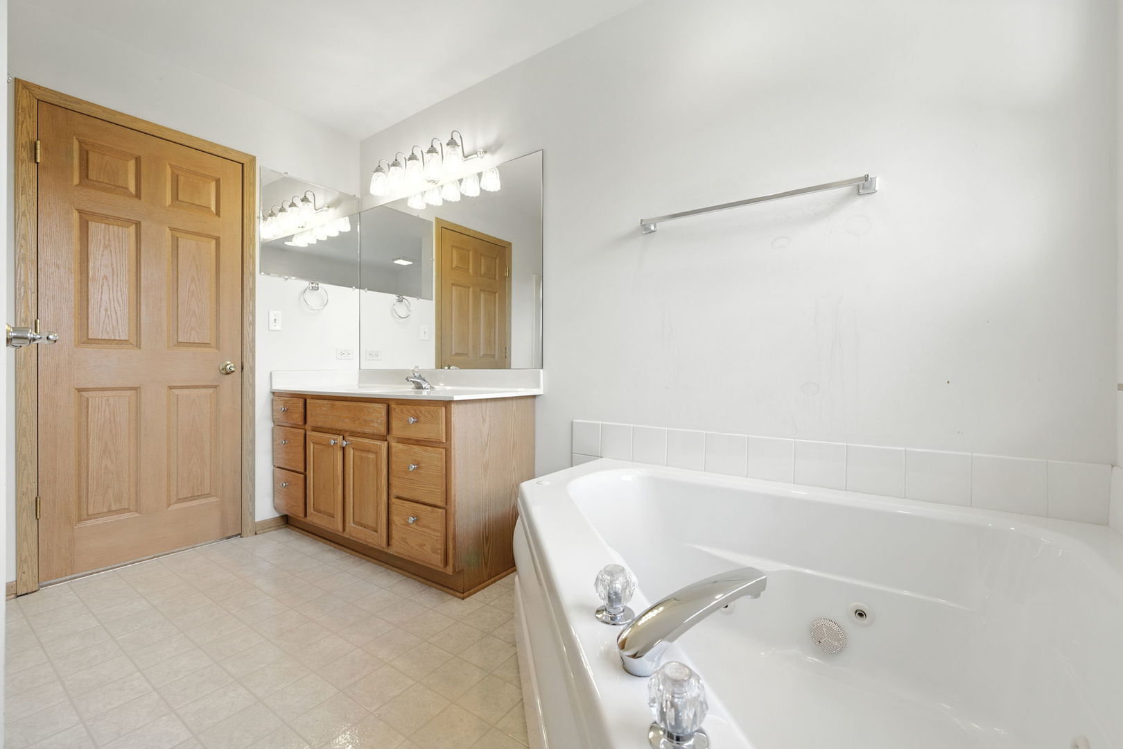 2218 Matthew Place, Zion, IL 60099