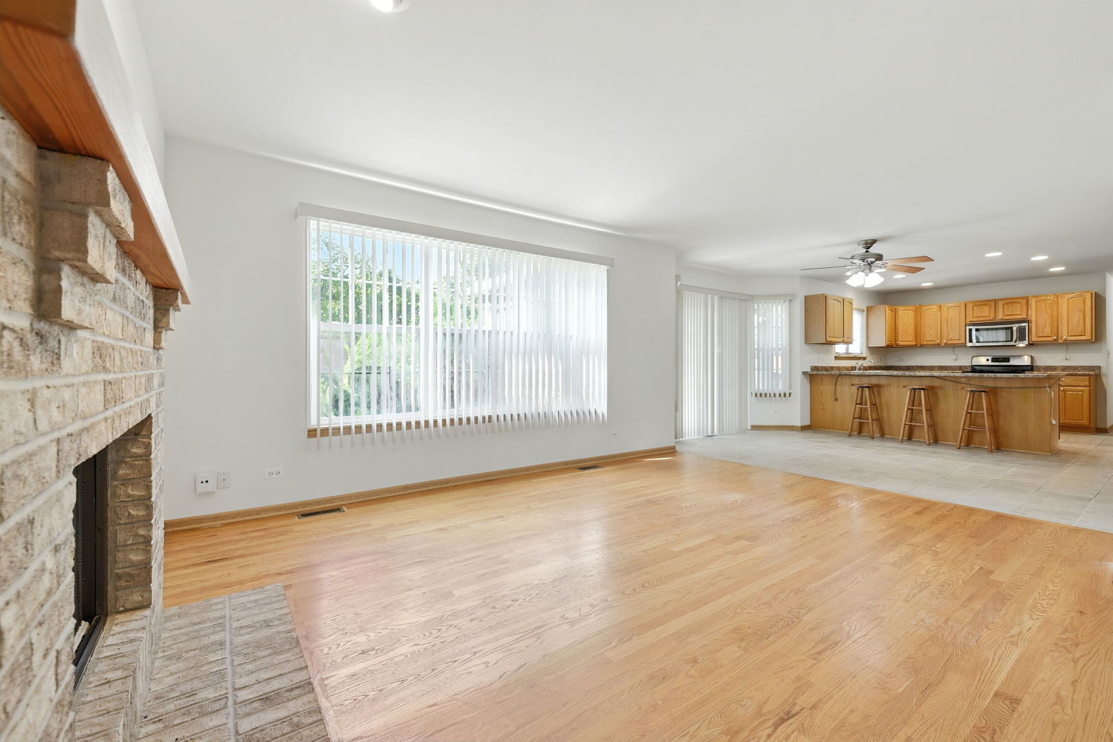 2218 Matthew Place, Zion, IL 60099