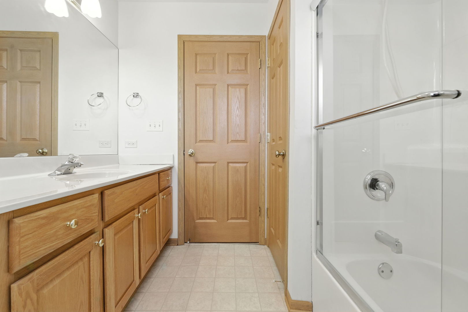 2218 Matthew Place, Zion, IL 60099