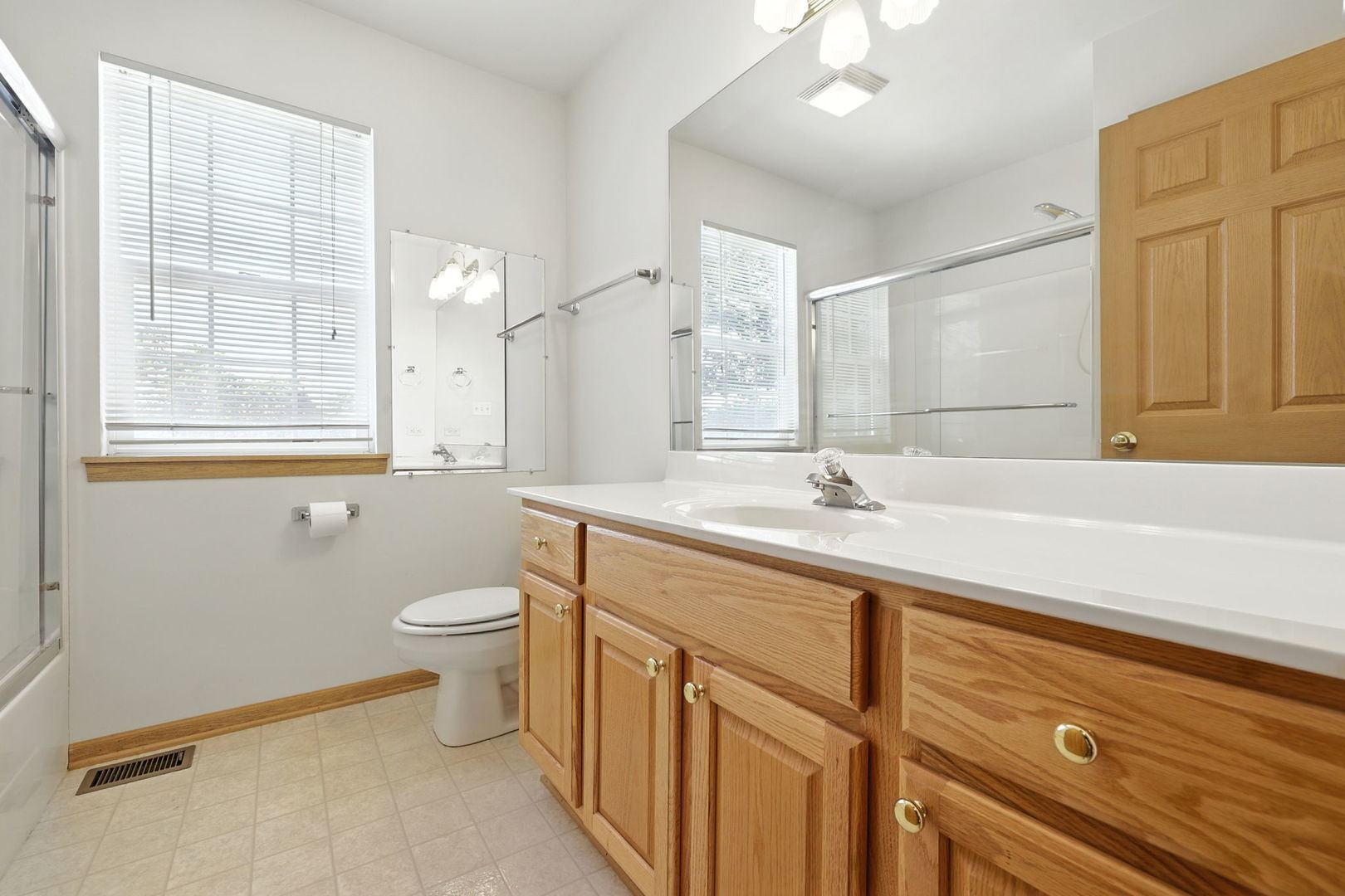 2218 Matthew Place, Zion, IL 60099