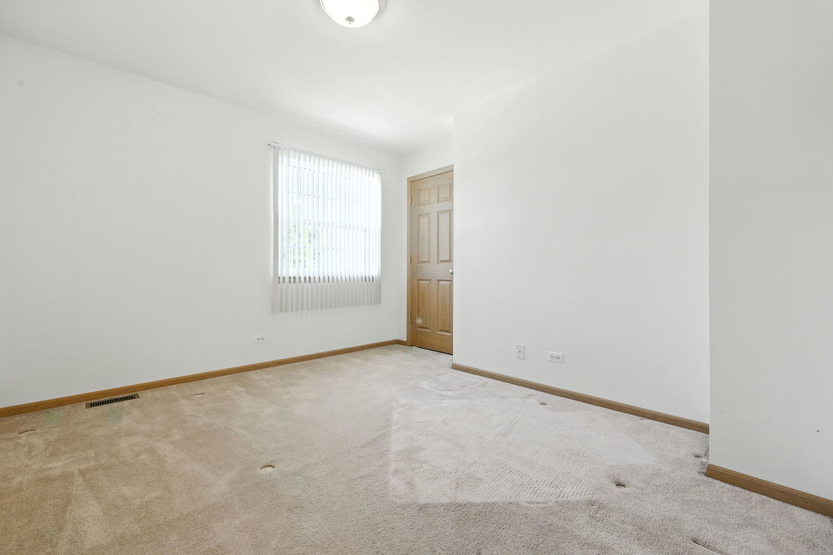 2218 Matthew Place, Zion, IL 60099