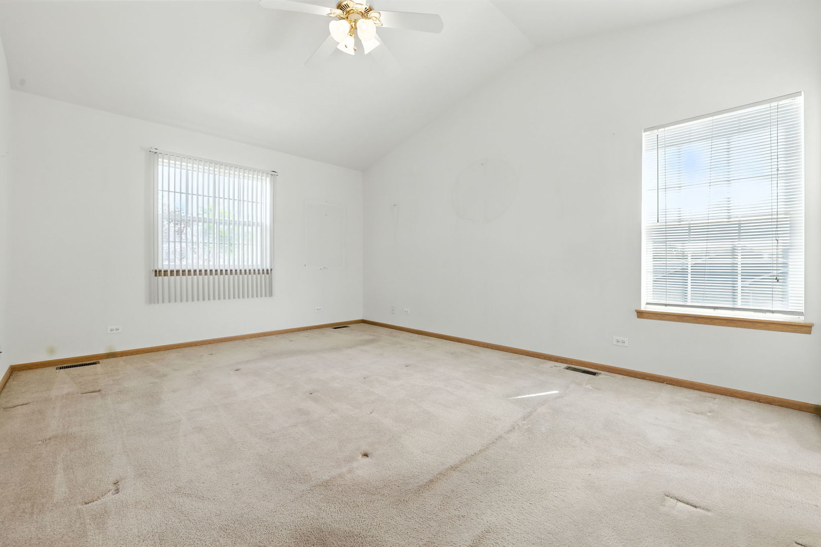 2218 Matthew Place, Zion, IL 60099
