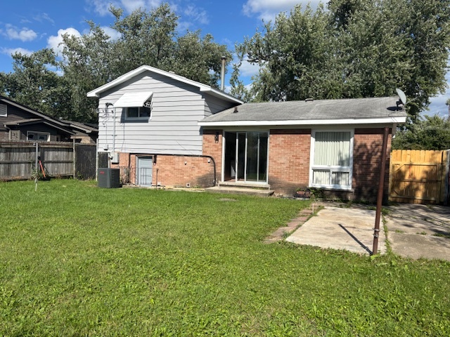 15234 Millard Avenue, Midlothian, IL 60445