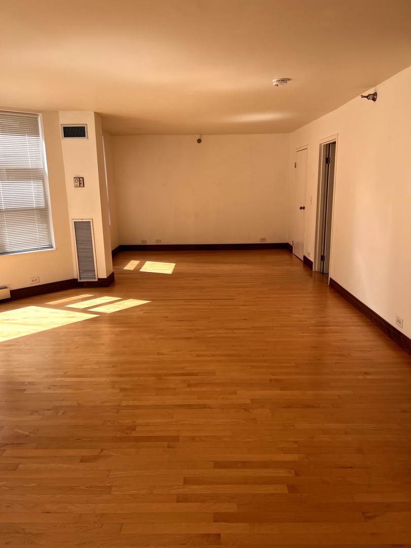 401 E Ontario Street #406, Chicago, IL 60611