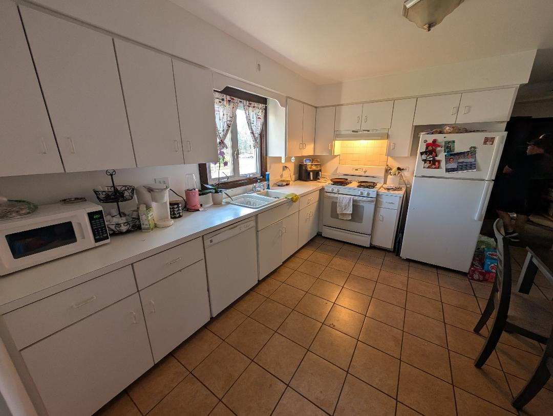 4420 VERNON Avenue, Brookfield, IL 60513