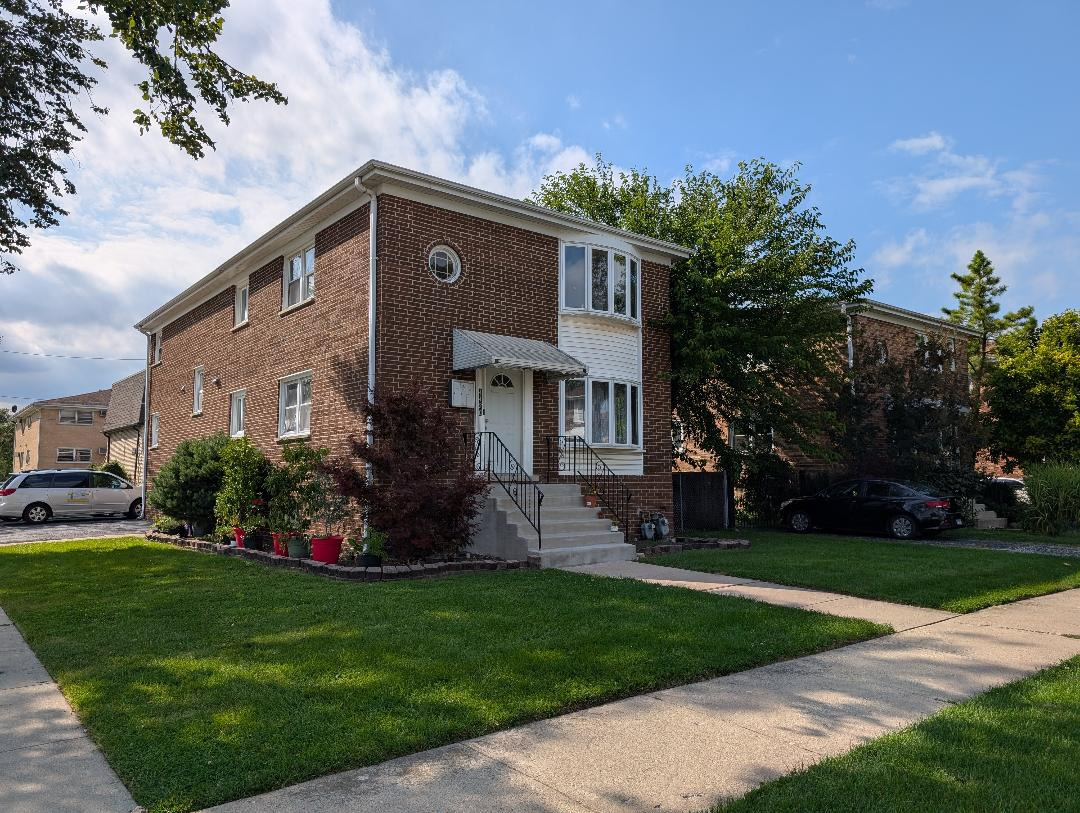 4420 VERNON Avenue, Brookfield, IL 60513