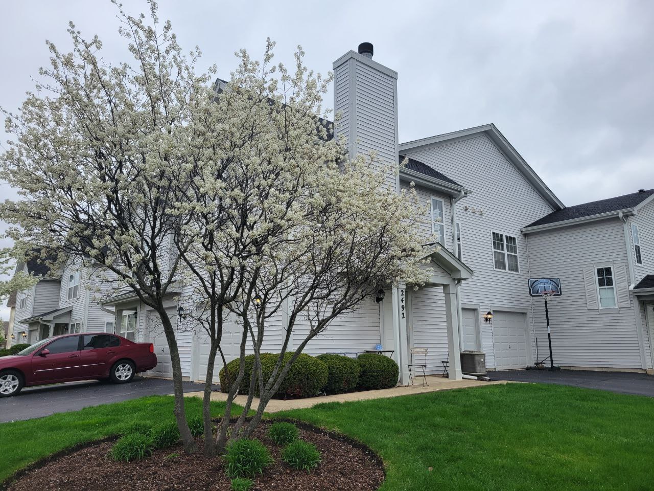 2492 Dickens Drive #2492, Aurora, IL 60503