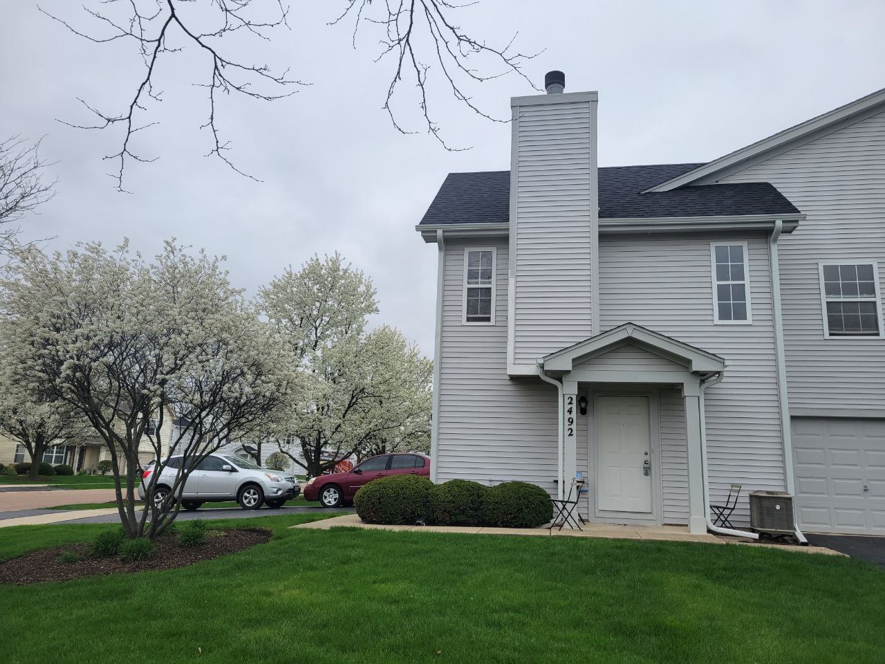 2492 Dickens Drive #2492, Aurora, IL 60503