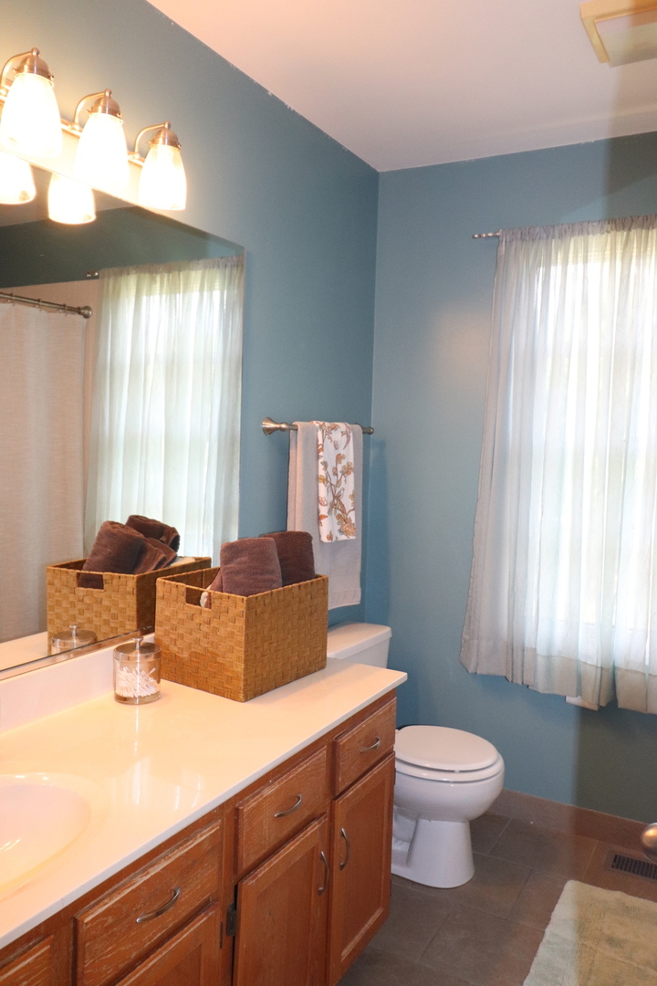 1900 Waverly Lane, Algonquin, IL 60102