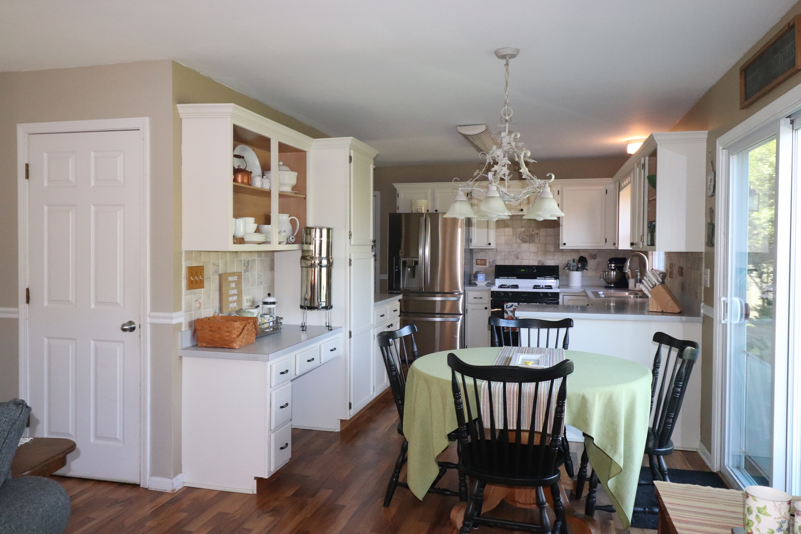 1900 Waverly Lane, Algonquin, IL 60102