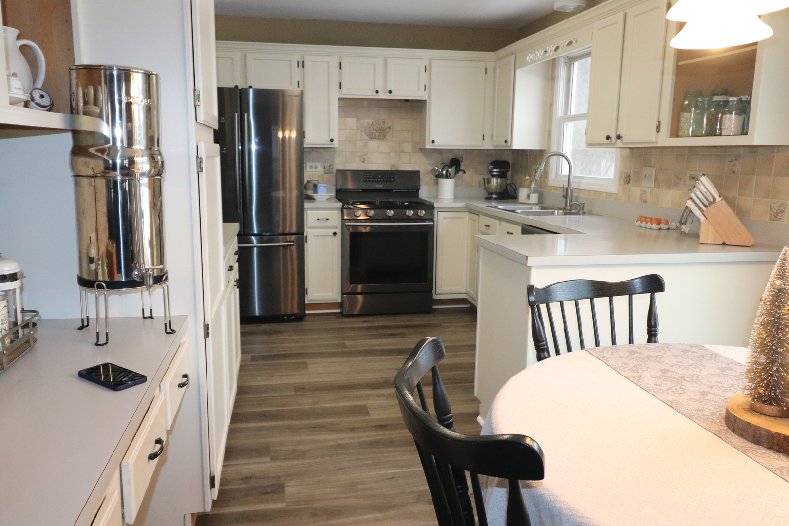 1900 Waverly Lane, Algonquin, IL 60102