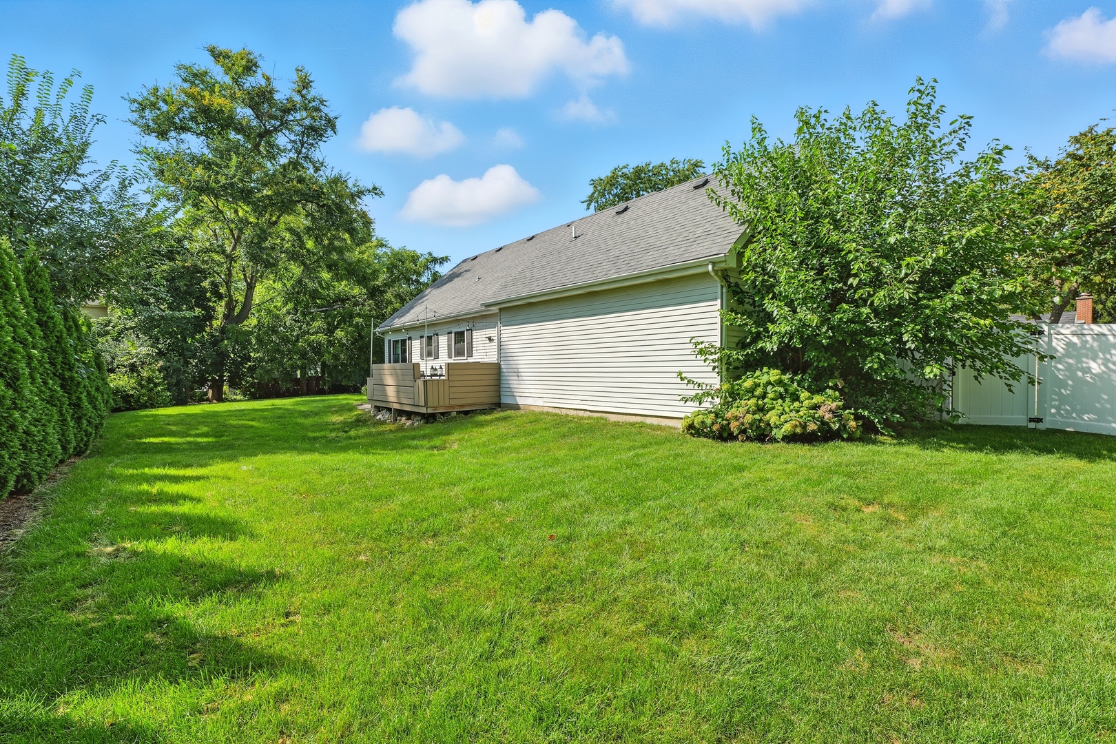 10 W 12TH Avenue, Naperville, IL 60563