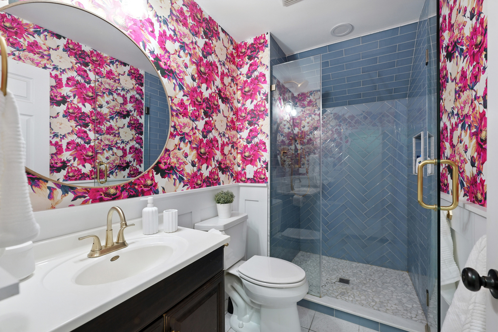 10 W 12TH Avenue, Naperville, IL 60563