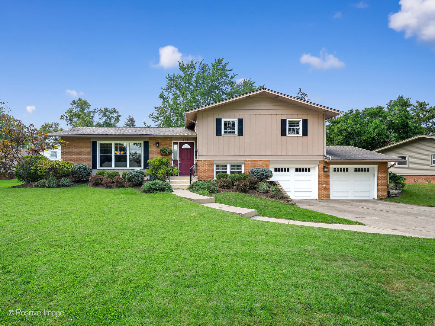 6924 Valley View Drive, Downers Grove, IL 60516