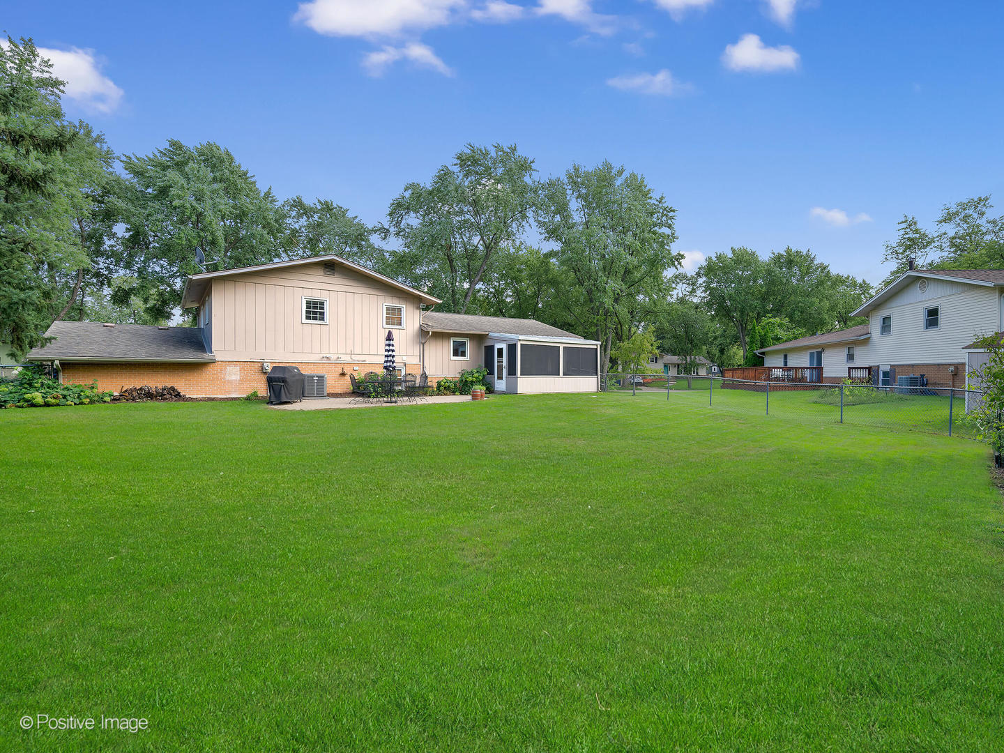 6924 Valley View Drive, Downers Grove, IL 60516