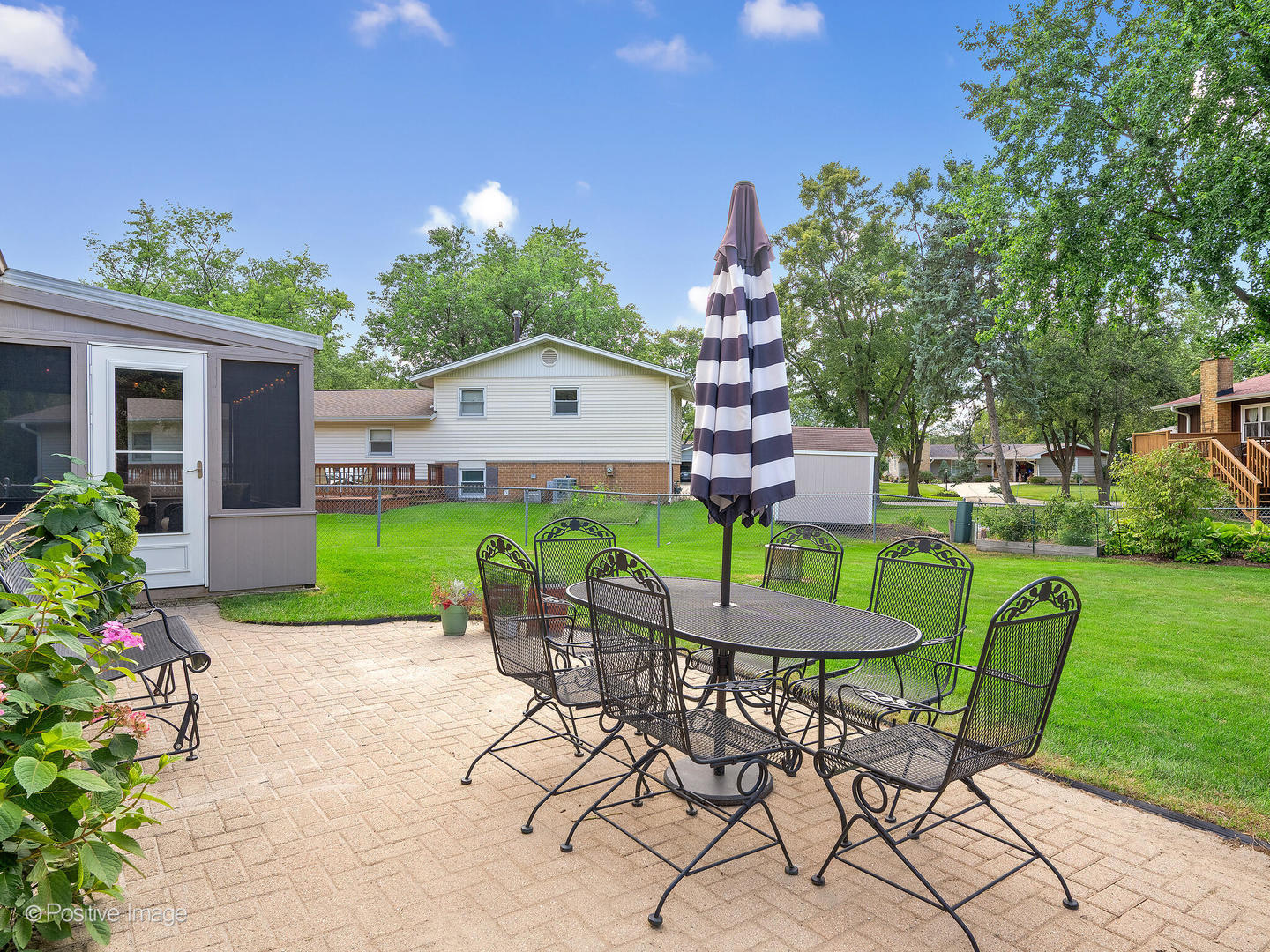 6924 Valley View Drive, Downers Grove, IL 60516