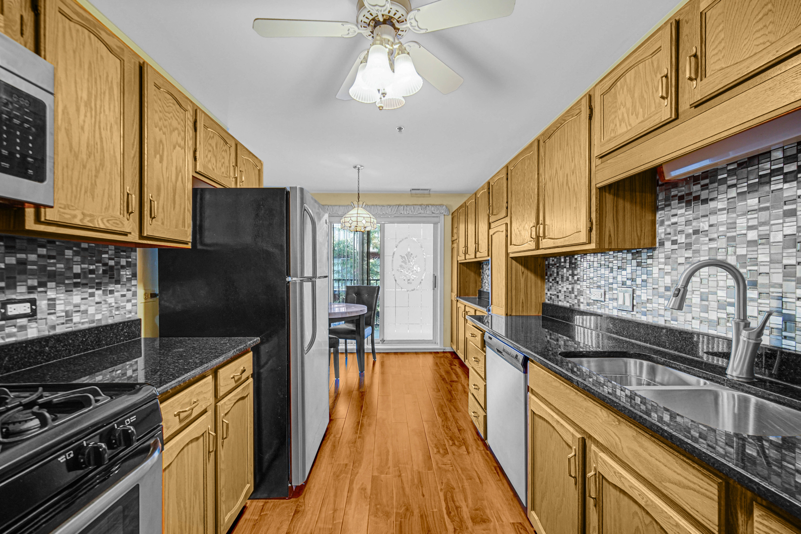127 Acacia Circle #505, Indian Head Park, IL 60525