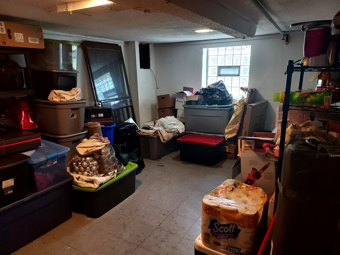 9834 S oglesby Street, Chicago, IL 60617