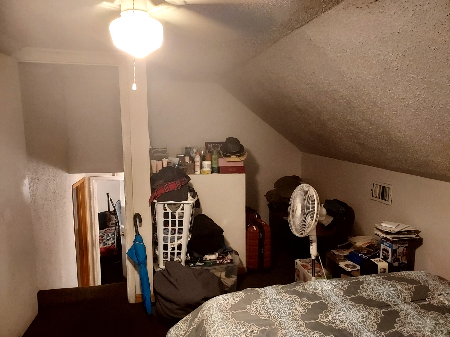 9834 S oglesby Street, Chicago, IL 60617