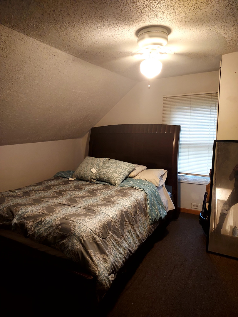 9834 S oglesby Street, Chicago, IL 60617