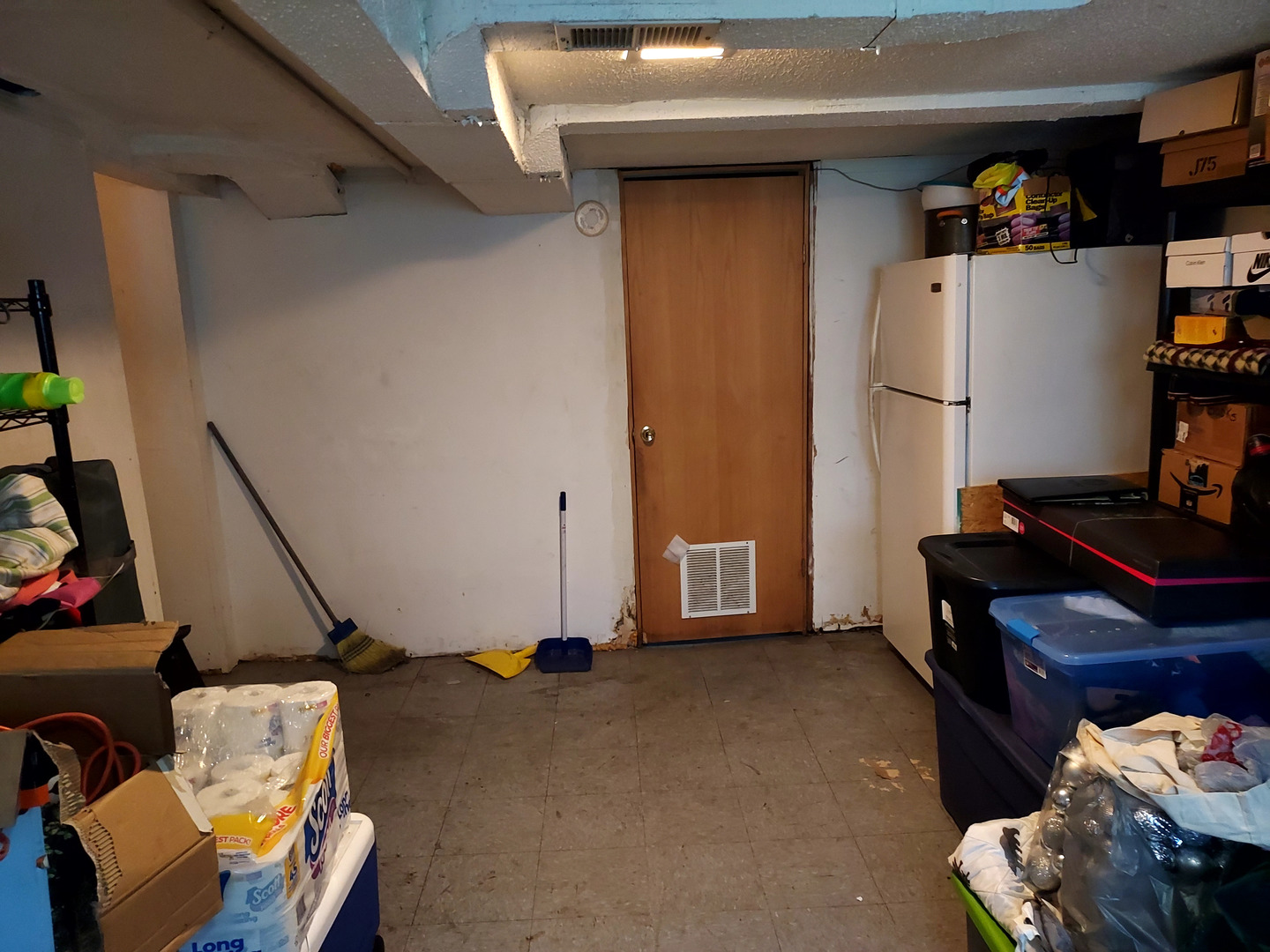 9834 S oglesby Street, Chicago, IL 60617