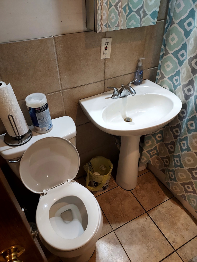 9834 S oglesby Street, Chicago, IL 60617