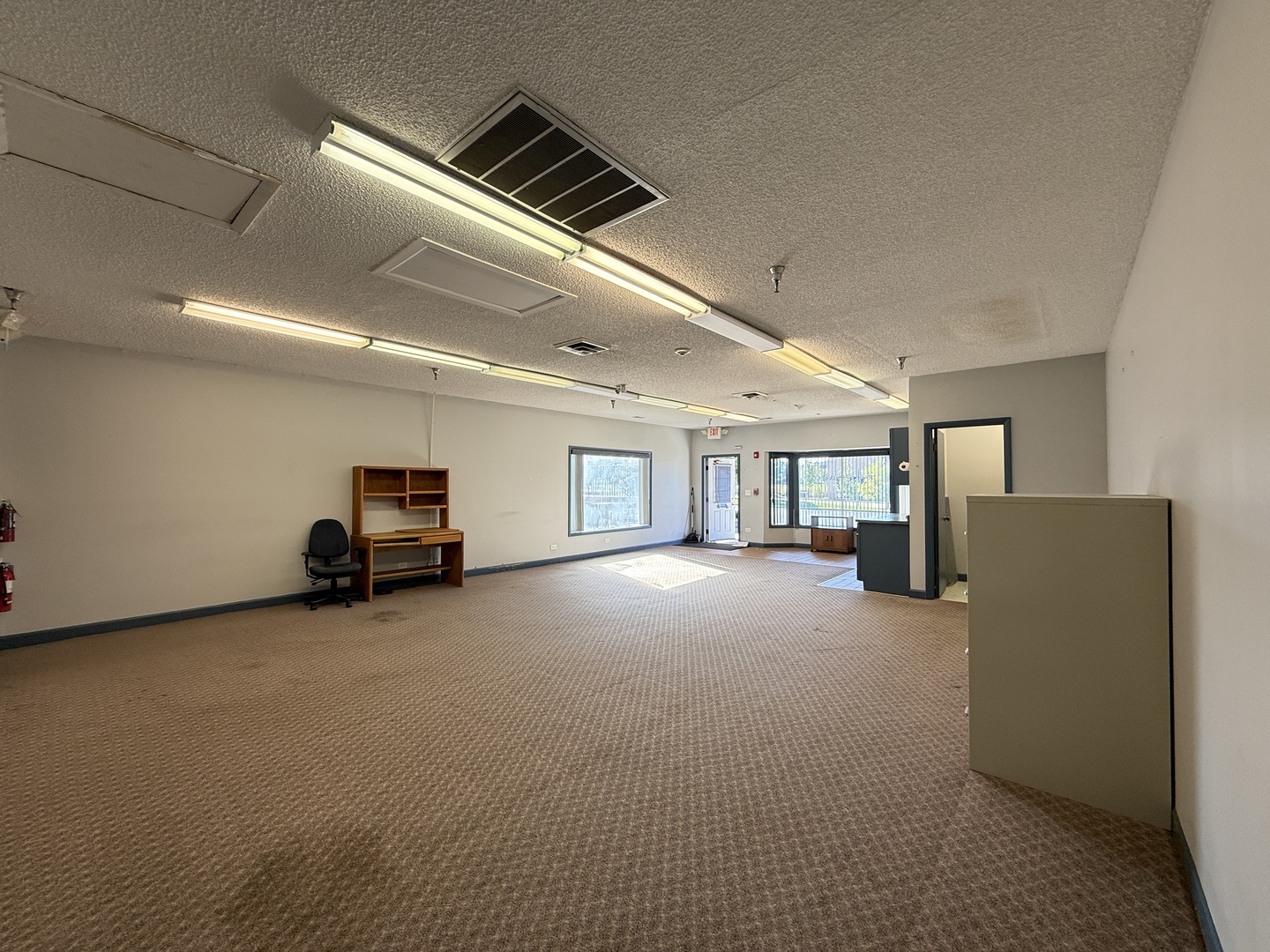 6434 S Cass Avenue, Westmont, IL 60559