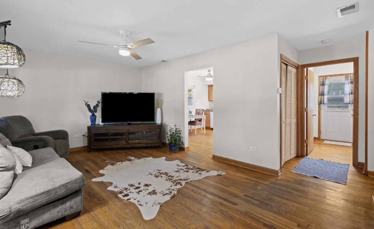 5551 Margie Lane, Oak Forest, IL 60452