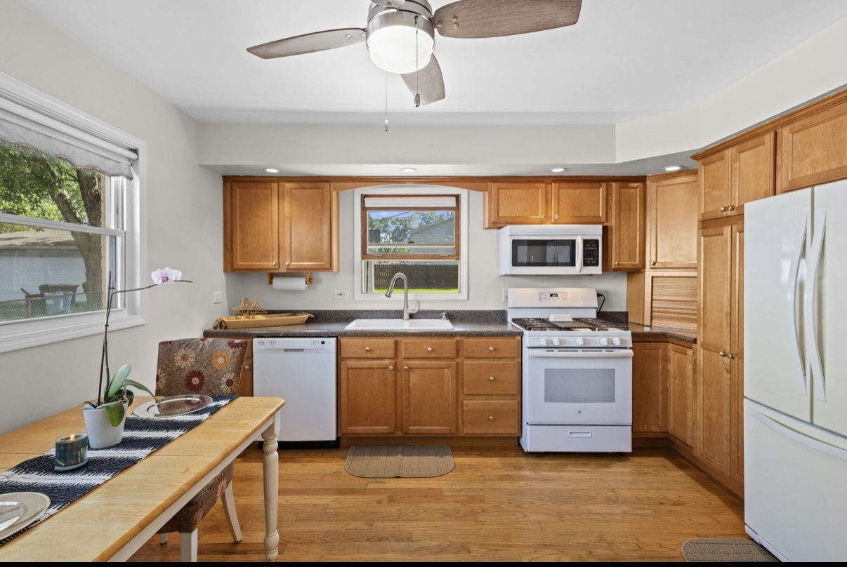 5551 Margie Lane, Oak Forest, IL 60452