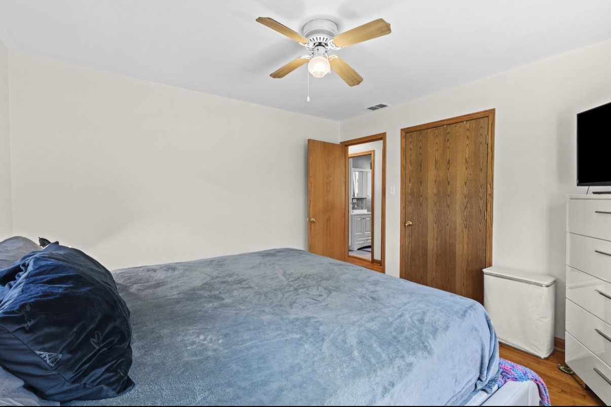 5551 Margie Lane, Oak Forest, IL 60452