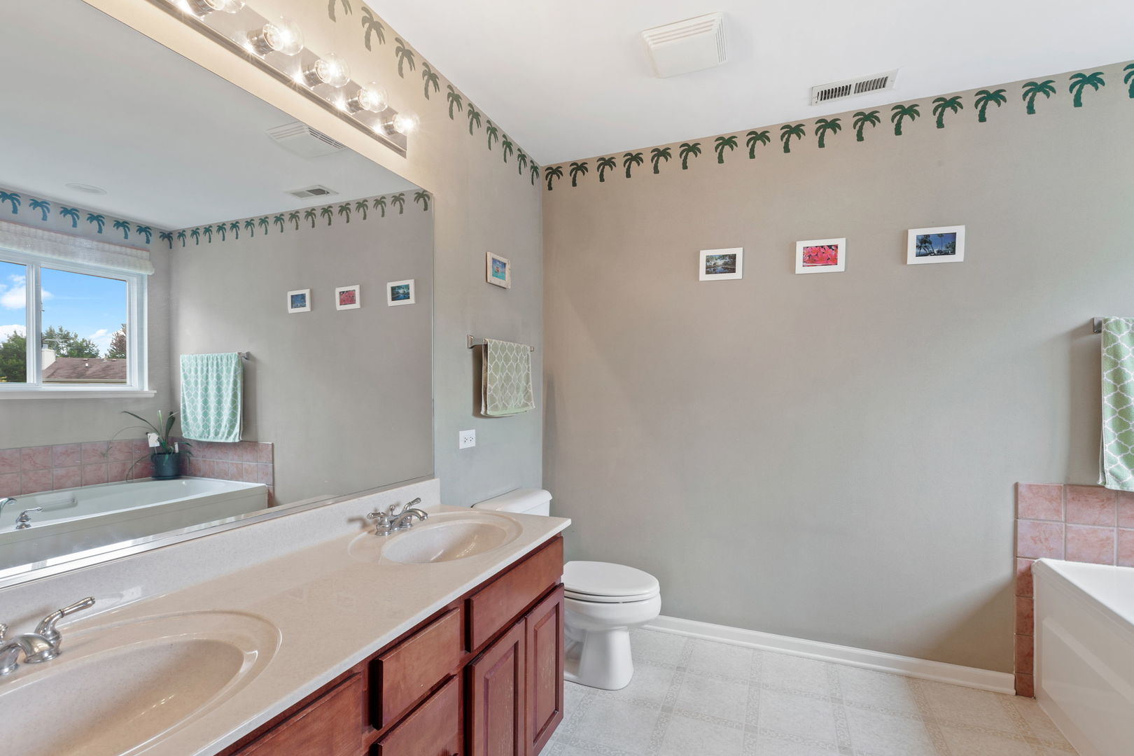 3383 Sonoma Circle, Lake In The Hills, IL 60156