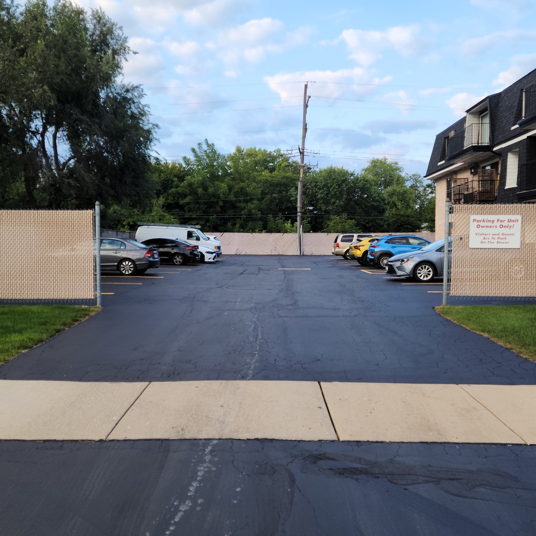 7000 Mather Avenue #303, Chicago Ridge, IL 60415