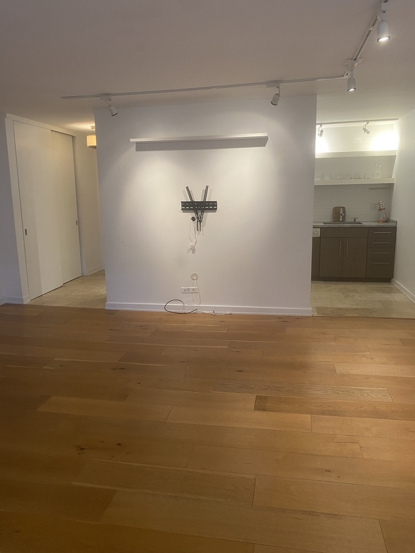 5455 N Sheridan Road #1006, Chicago, IL 60640