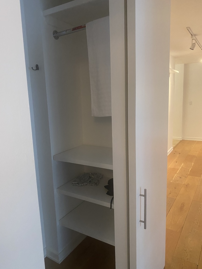 5455 N Sheridan Road #1006, Chicago, IL 60640
