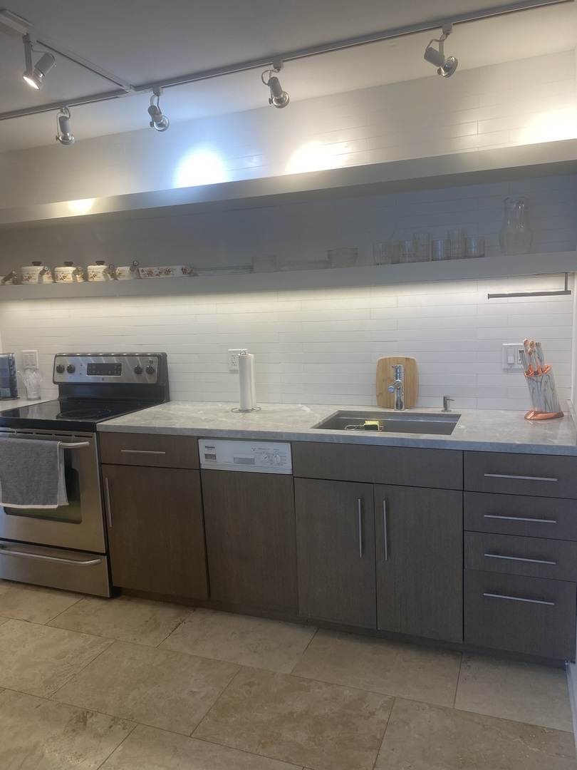 5455 N Sheridan Road #1006, Chicago, IL 60640