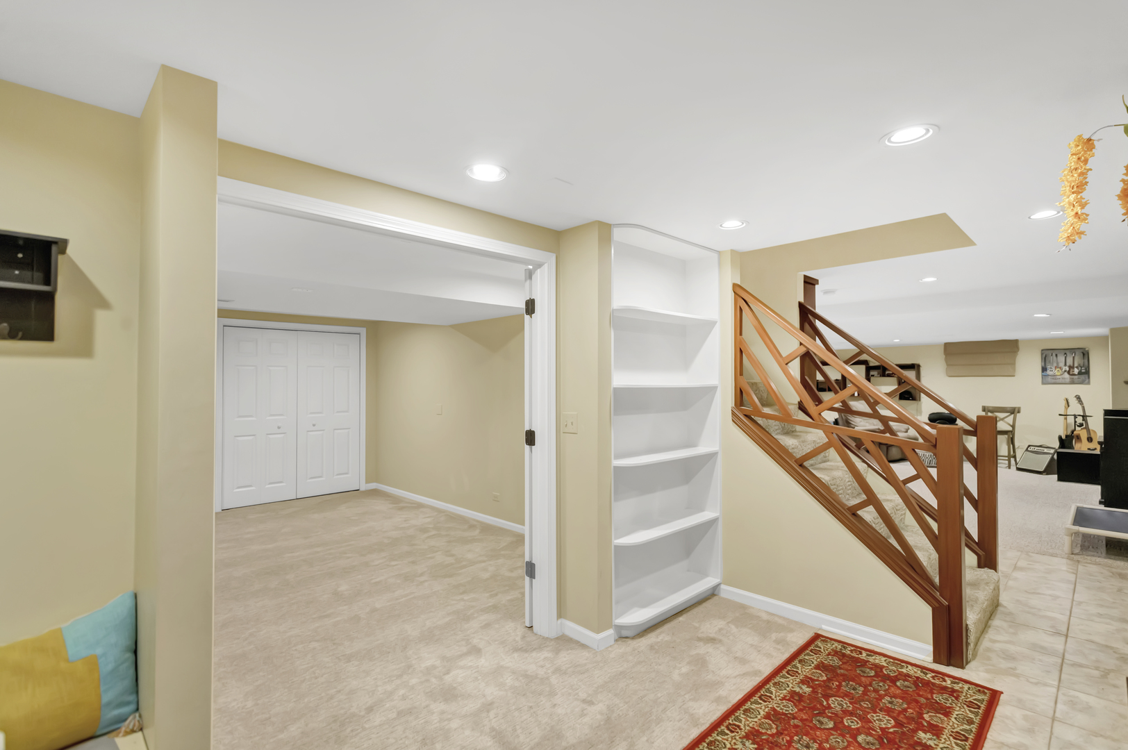 985 Chapel Court, Glen Ellyn, IL 60137
