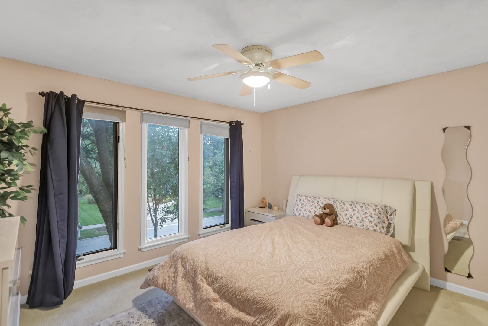 985 Chapel Court, Glen Ellyn, IL 60137