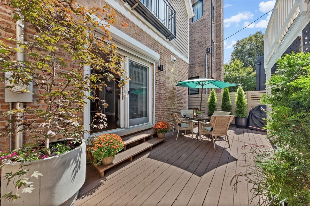 1852 N Sheffield Avenue, Chicago, IL 60614