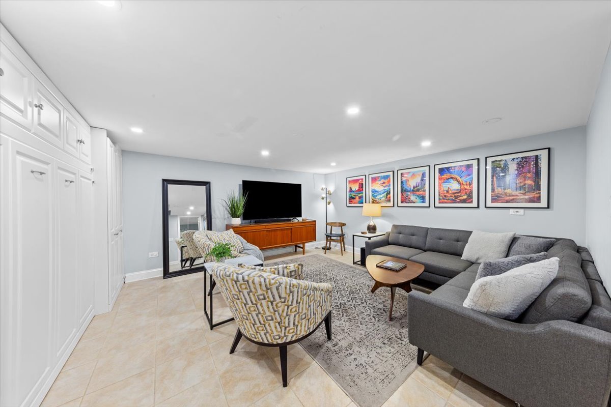 1852 N Sheffield Avenue, Chicago, IL 60614