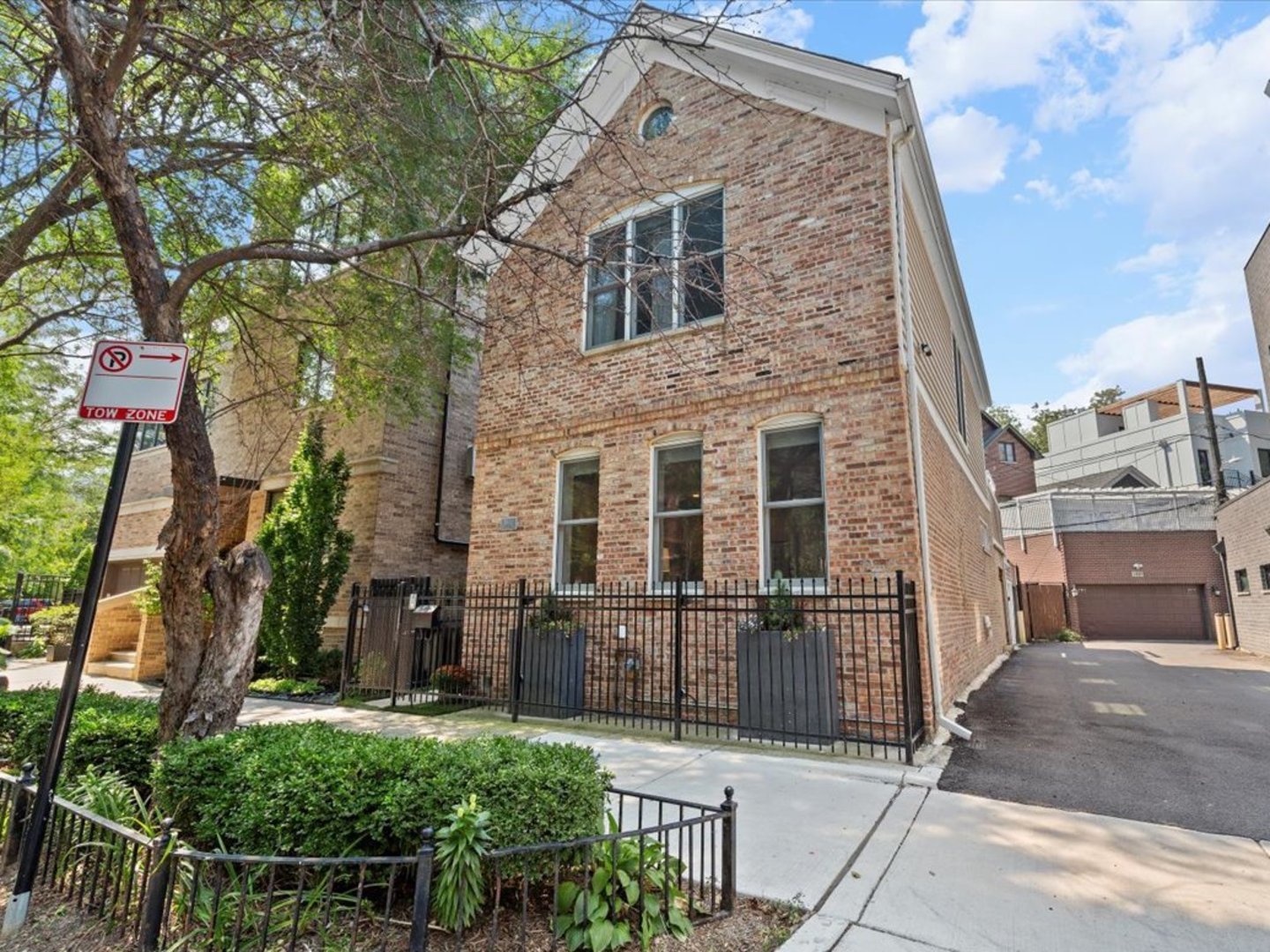 1852 N Sheffield Avenue, Chicago, IL 60614