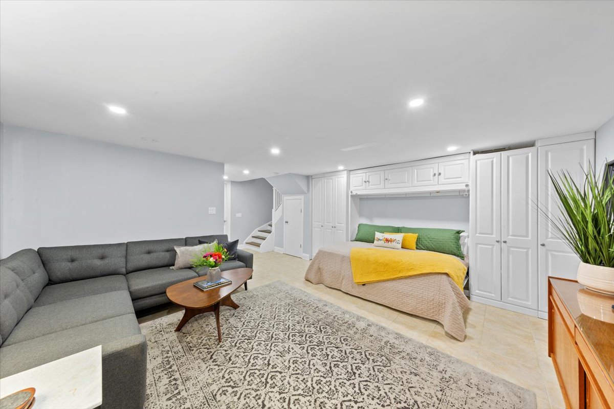 1852 N Sheffield Avenue, Chicago, IL 60614