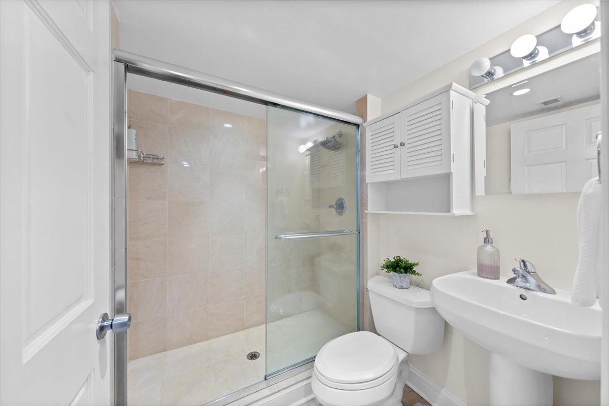 1852 N Sheffield Avenue, Chicago, IL 60614