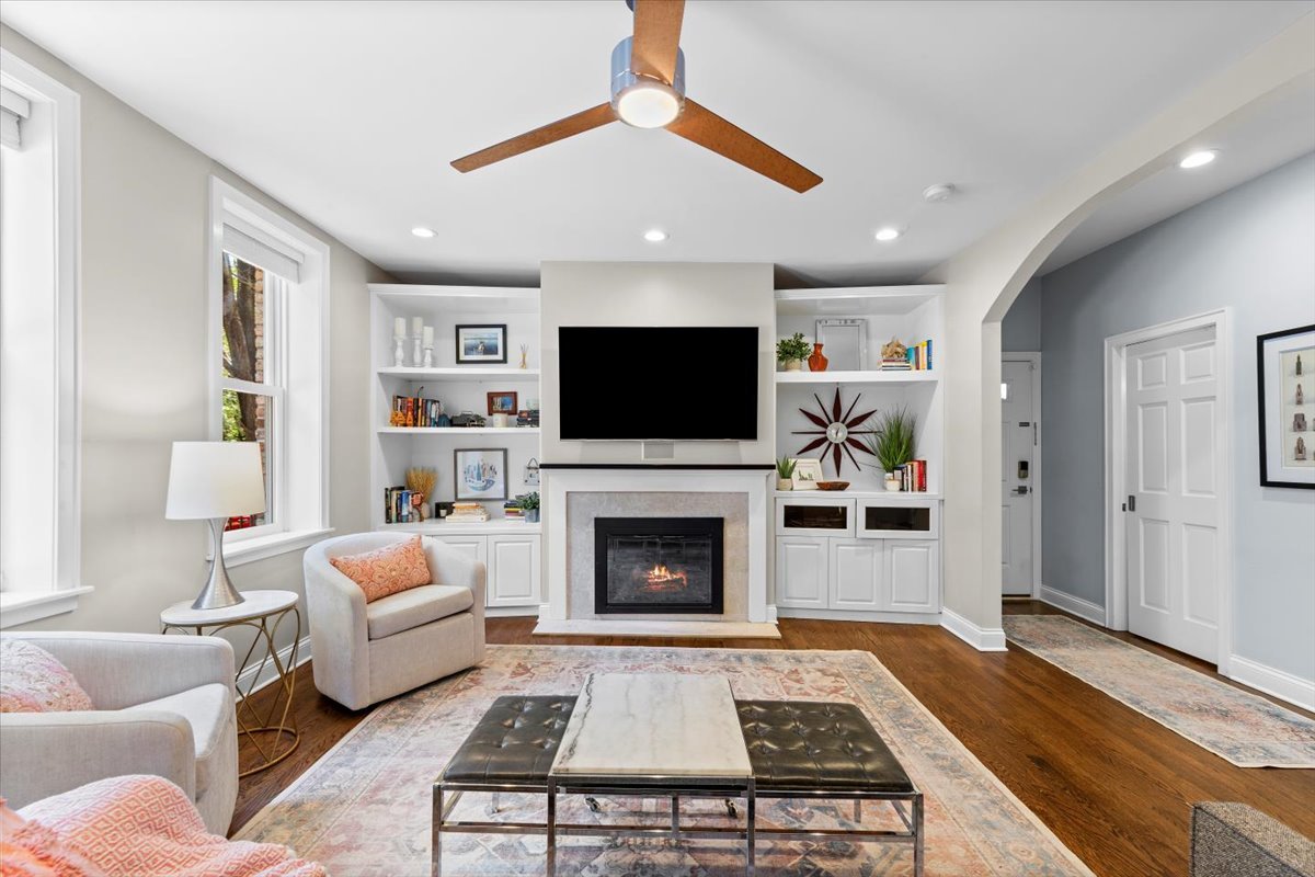 1852 N Sheffield Avenue, Chicago, IL 60614