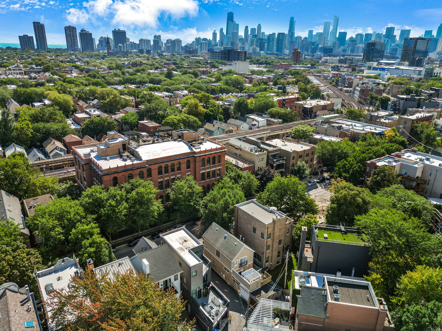 1852 N Sheffield Avenue, Chicago, IL 60614