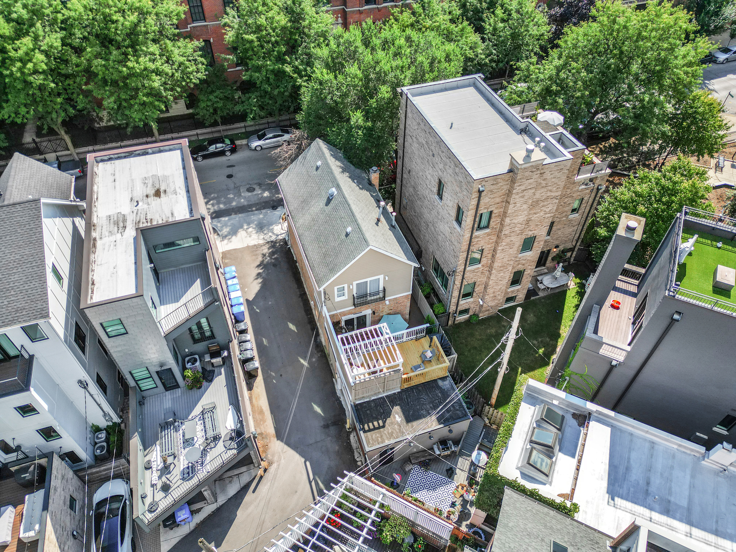 1852 N Sheffield Avenue, Chicago, IL 60614