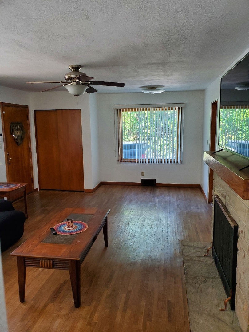 2667 E Lincoln Highway, New Lenox, IL 60451