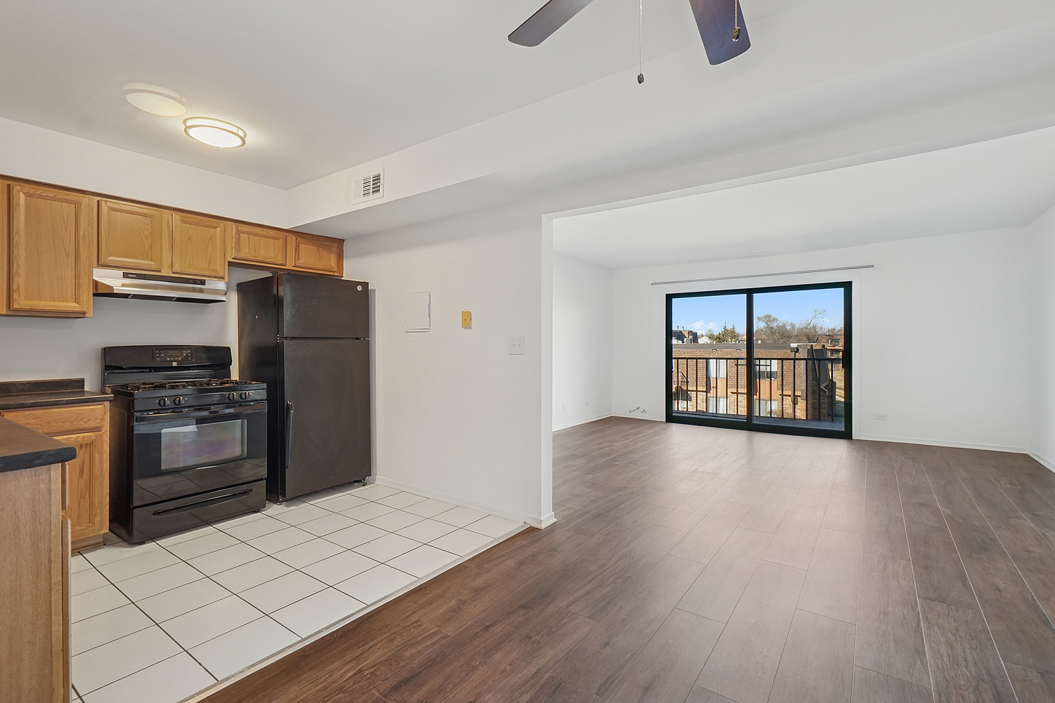 112 Mullingar Court #2B, Schaumburg, IL 60193